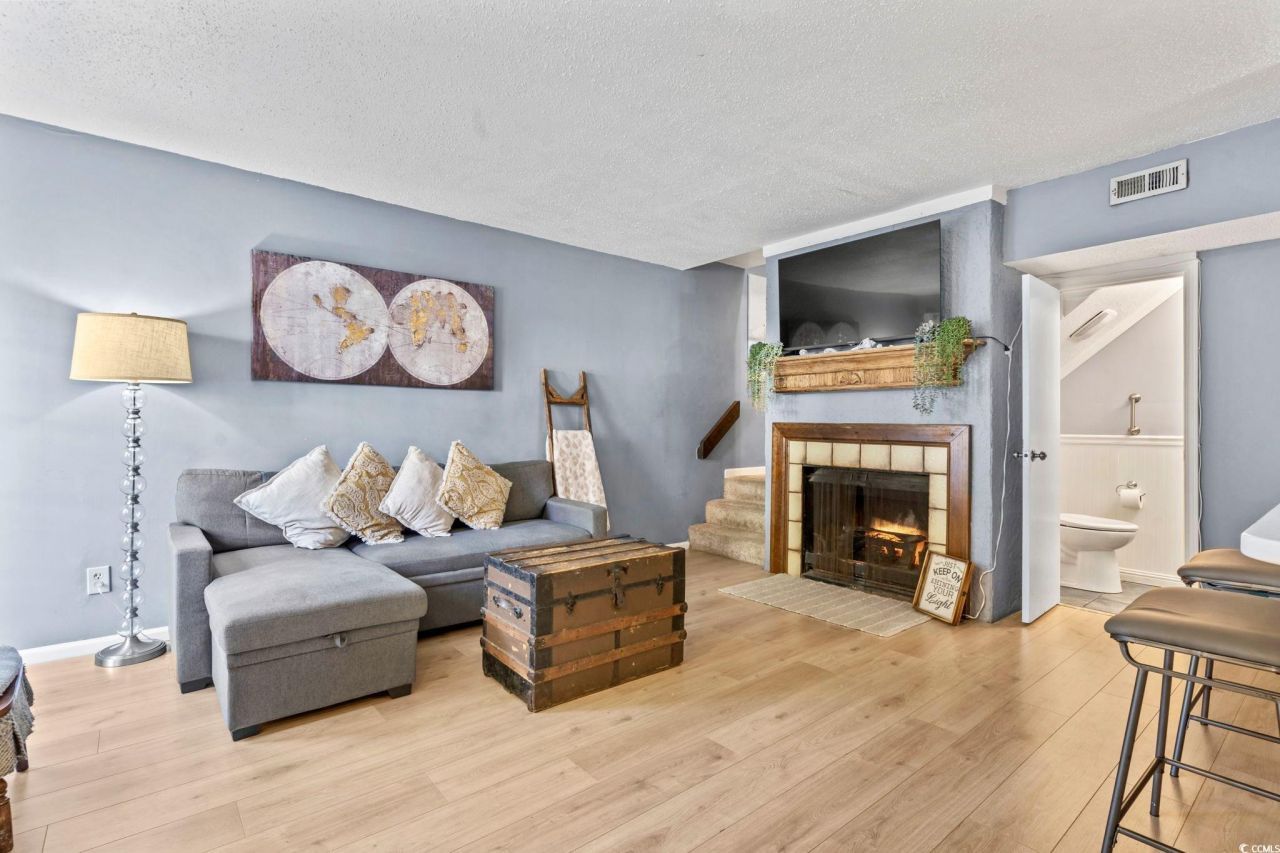 304 21st Ave. S Photo 4