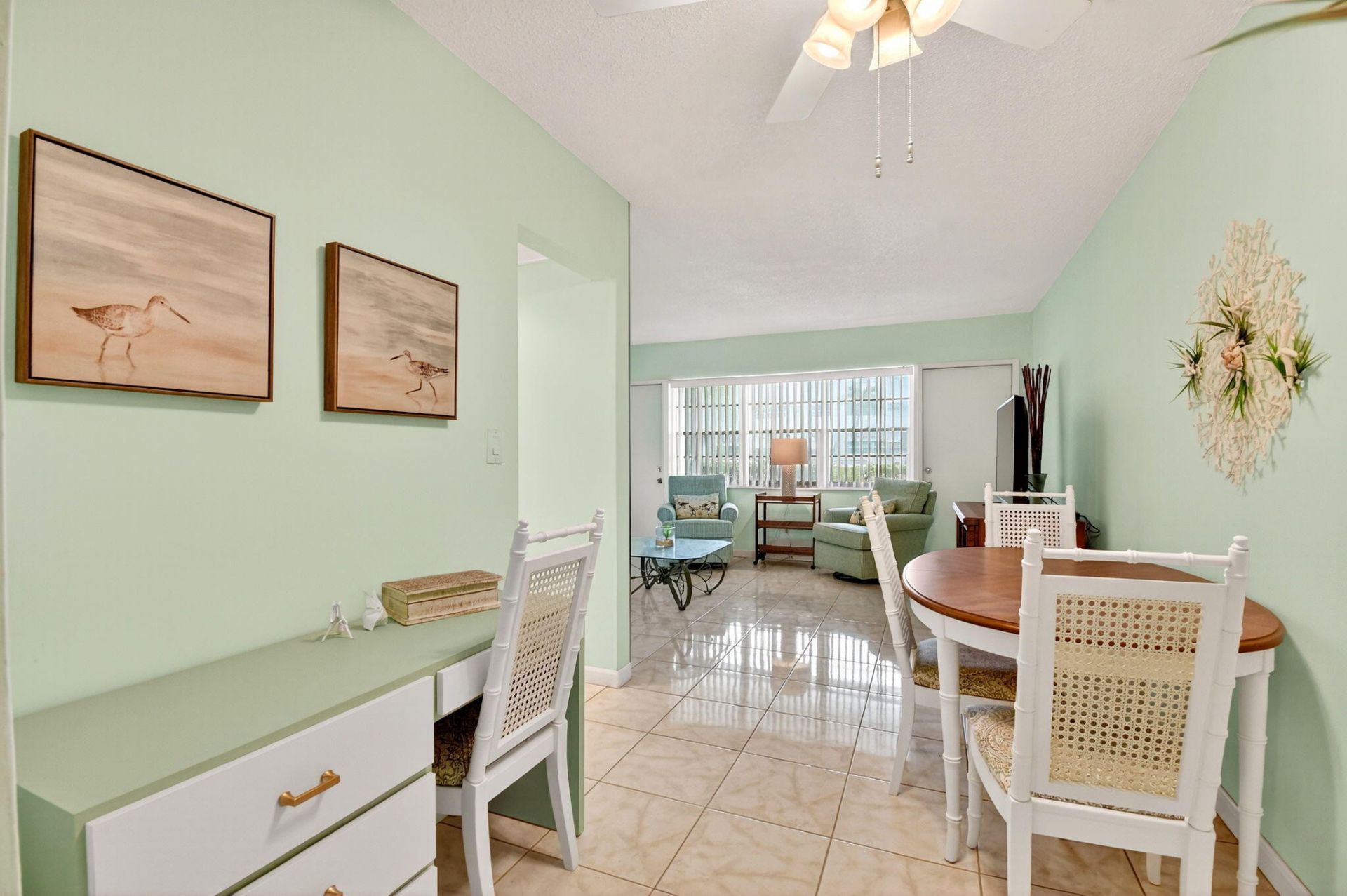 5203 NE 24 Terrace, Unit B-105, Fort Lauderdale, FL 33308 Photo