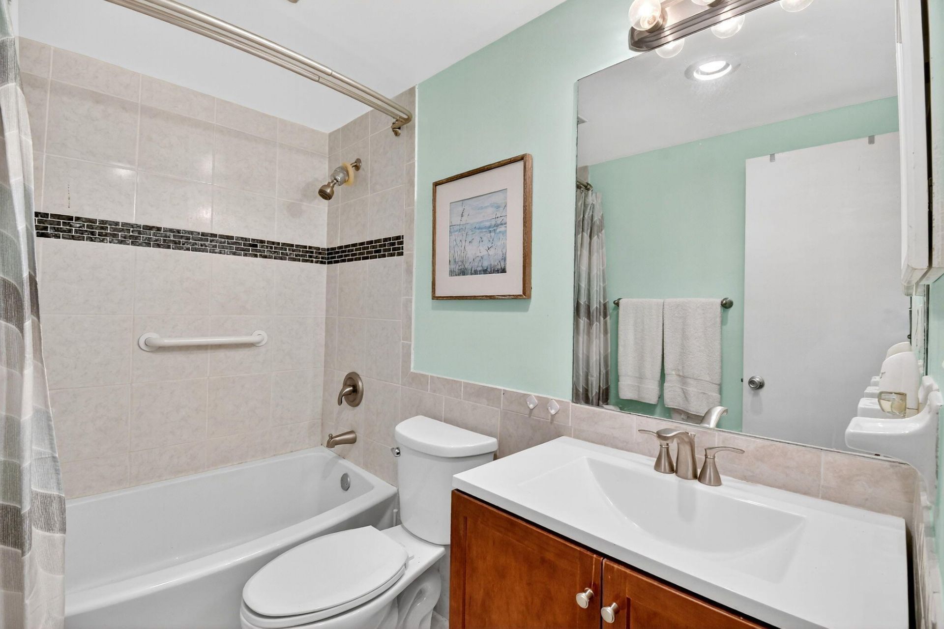 5203 NE 24 Terrace, Unit B-105, Fort Lauderdale, FL 33308 Photo