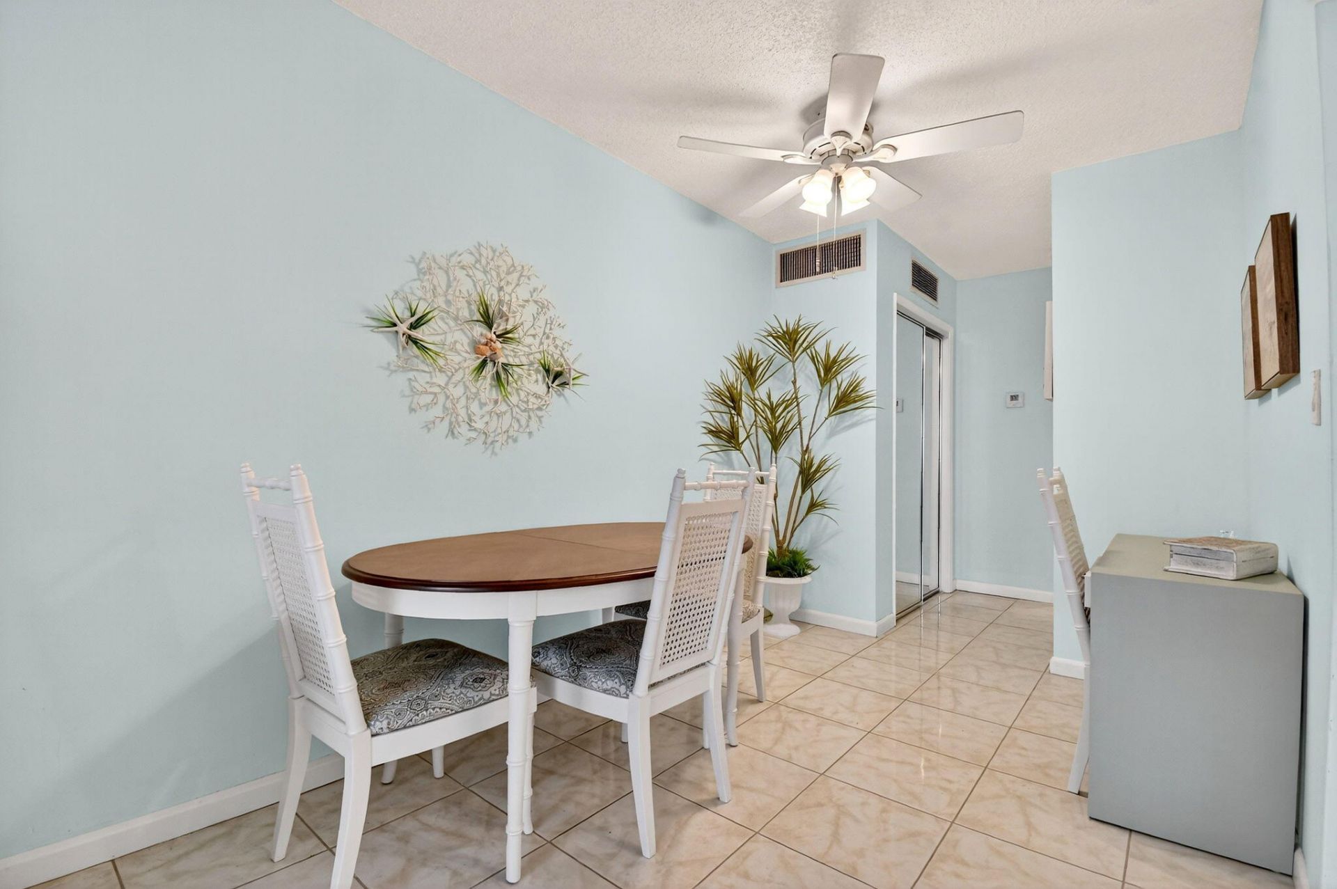 5203 NE 24 Terrace, Unit B-105, Fort Lauderdale, FL 33308 Photo