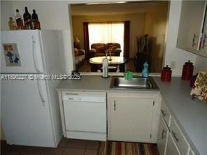 7845 Camino Real, Unit O-205, Miami, FL 33143 Photo