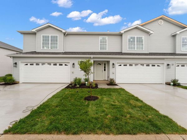 9567 Luebcke Lane E, Crown Point, IN 46307