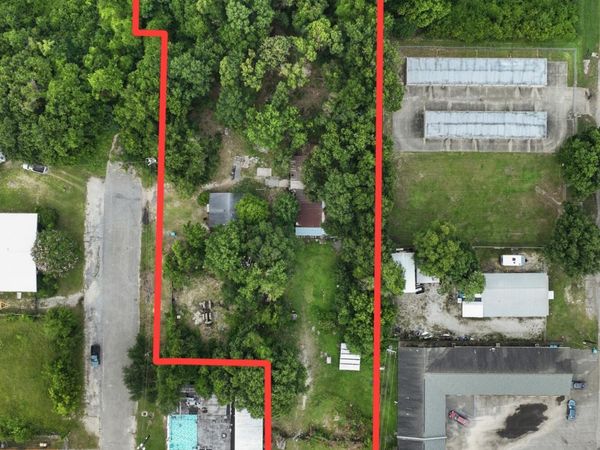 1918 Pass Road, Gulfport, MS 39501