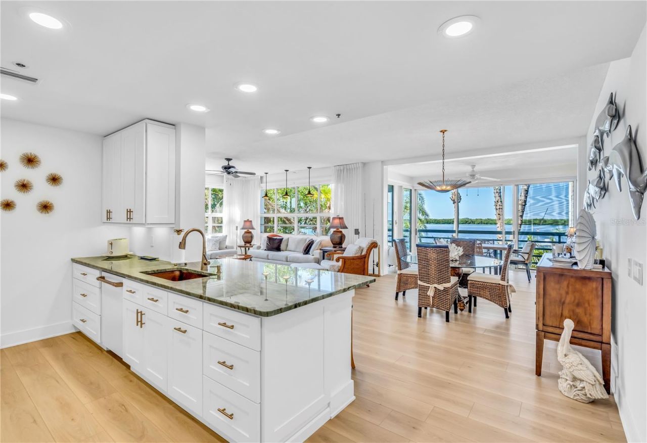 615 Dream Island Place, Unit 201, Longboat Key, FL 34228 Photo