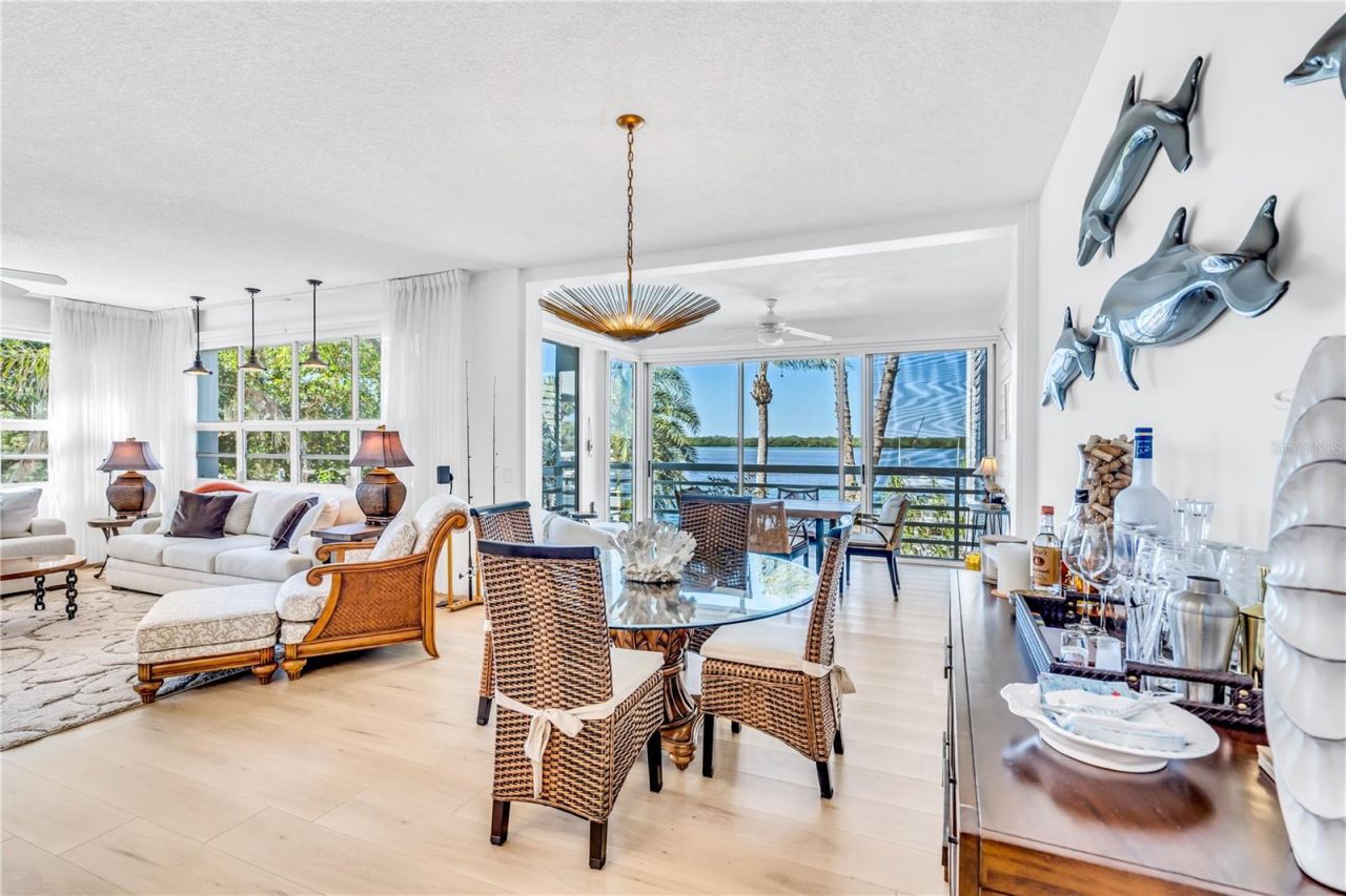 615 Dream Island Place, Unit 201, Longboat Key, FL 34228 Photo
