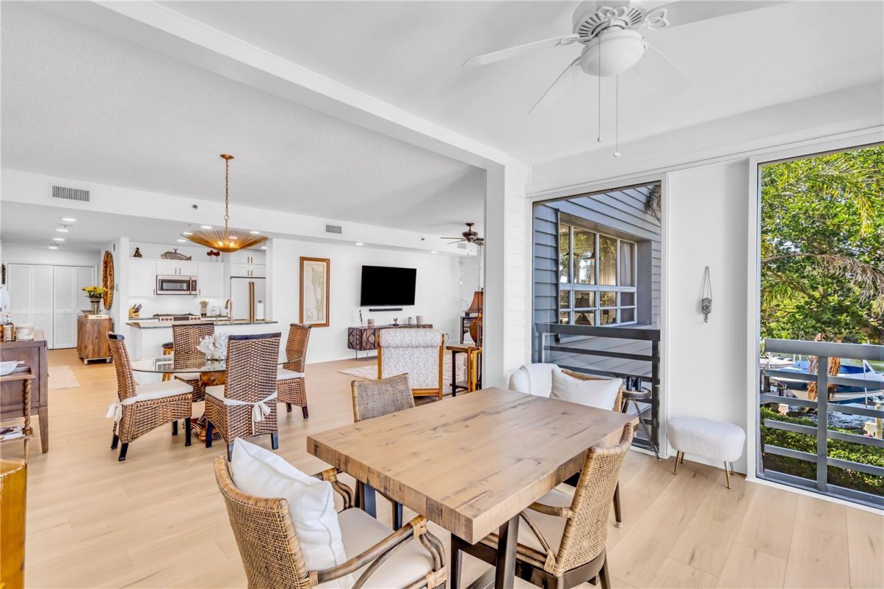 615 Dream Island Place, Unit 201, Longboat Key, FL 34228 Photo