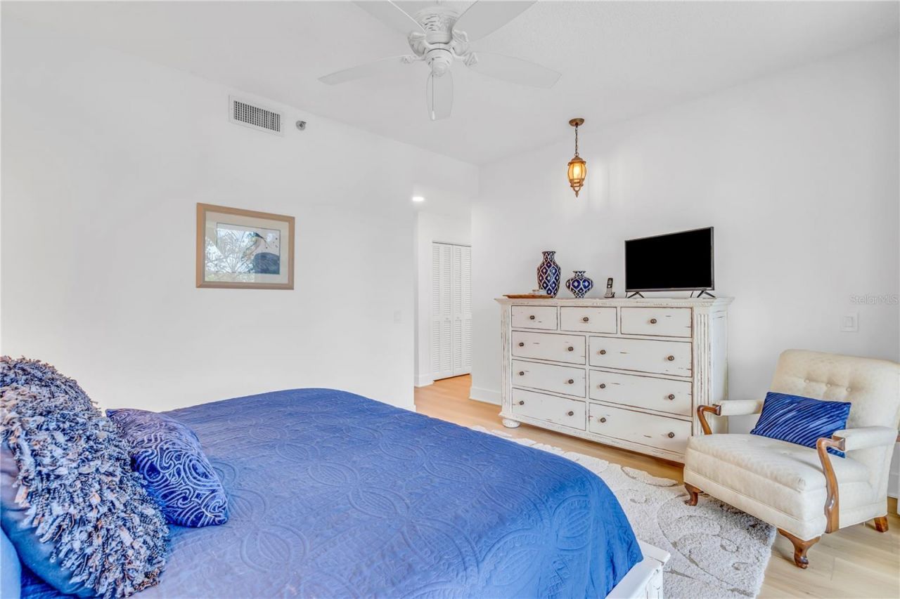 615 Dream Island Place, Unit 201, Longboat Key, FL 34228 Photo