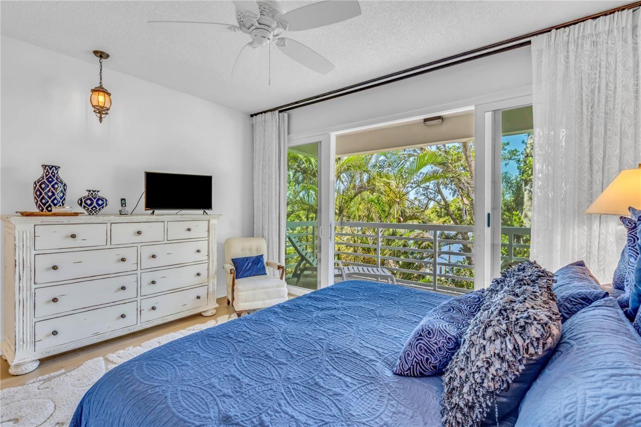 615 Dream Island Place, Unit 201, Longboat Key, FL 34228 Photo