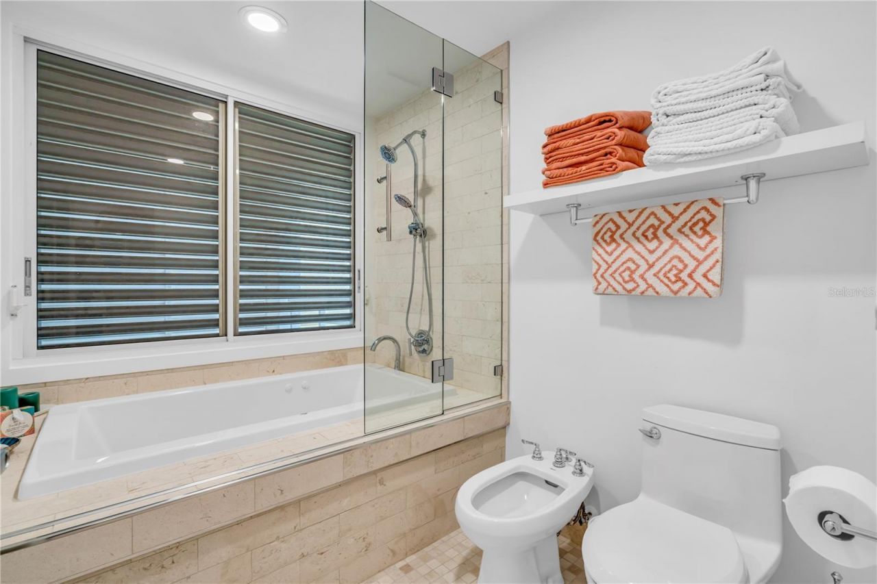 615 Dream Island Place, Unit 201, Longboat Key, FL 34228 Photo