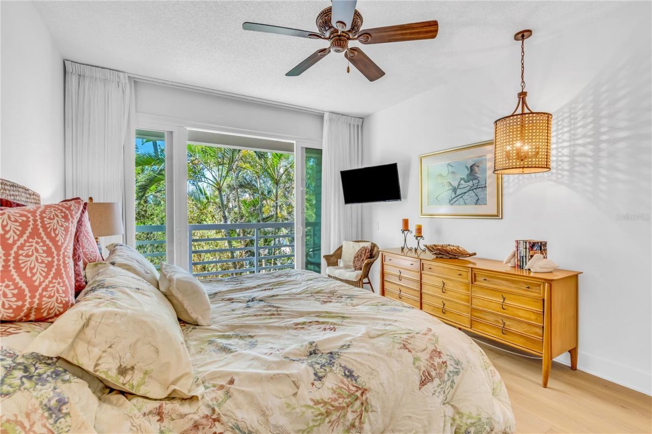 615 Dream Island Place, Unit 201, Longboat Key, FL 34228 Photo