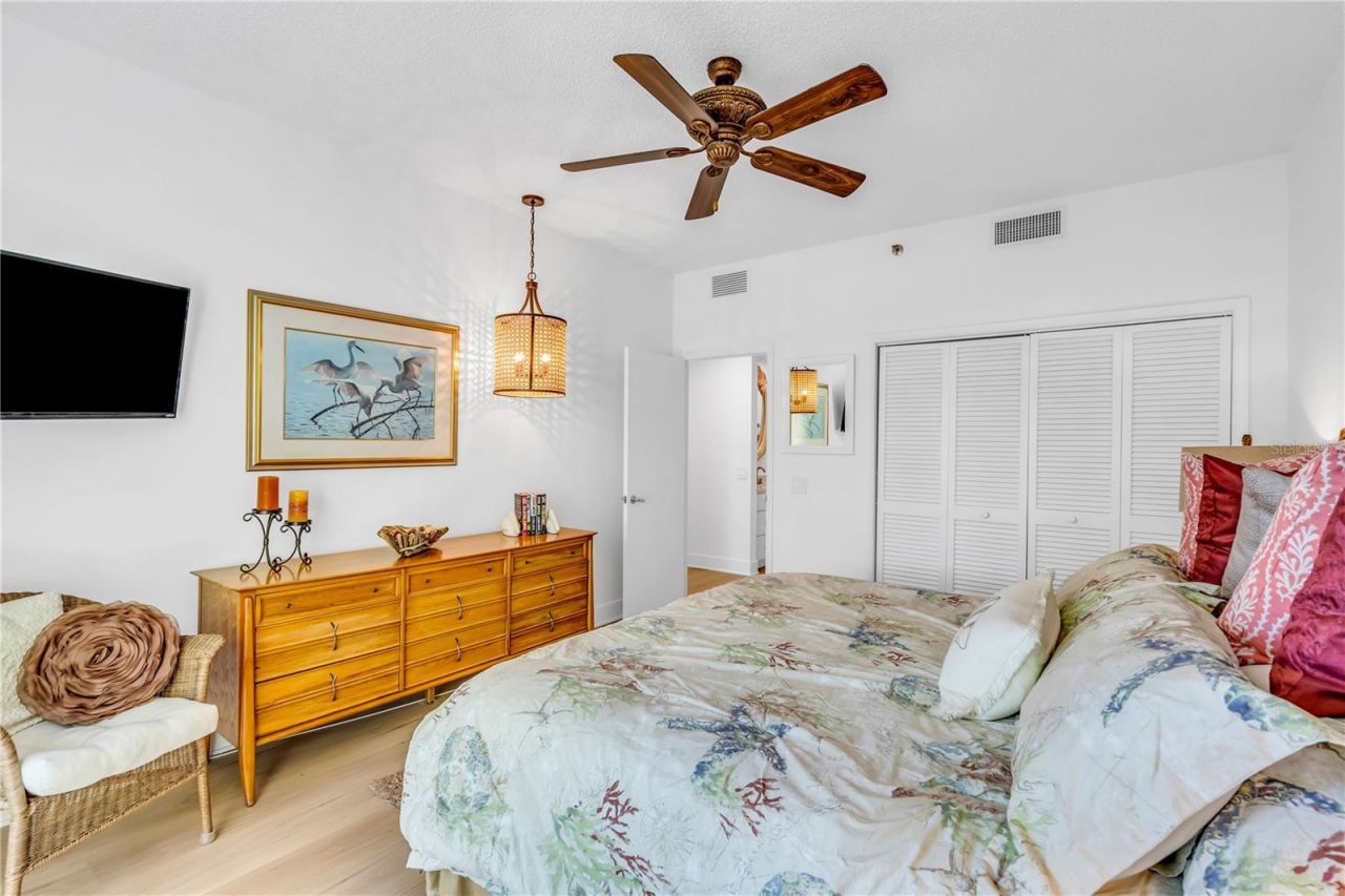 615 Dream Island Place, Unit 201, Longboat Key, FL 34228 Photo