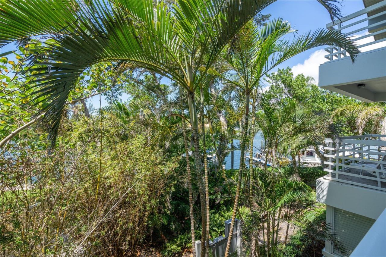 615 Dream Island Place, Unit 201, Longboat Key, FL 34228 Photo