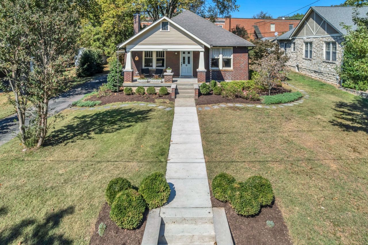 2926 Westmoreland Dr, Nashville, TN 37212 Main Photo