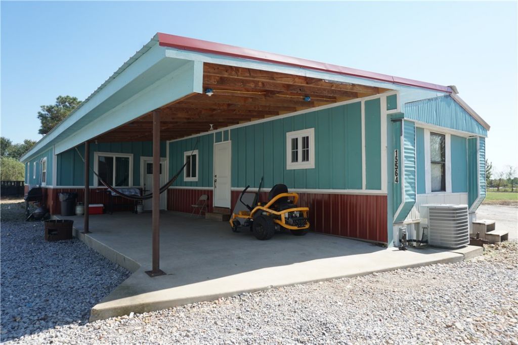 15564 Airport Road  Siloam Springs, AR 72761