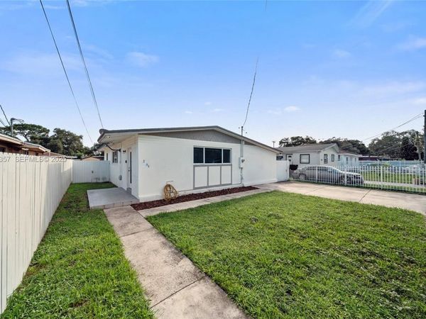 2100 NW 154th St, Miami Gardens, FL 33054