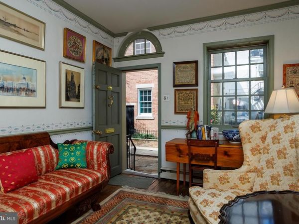 1230 WAVERLY WALK, PHILADELPHIA, PA 19147