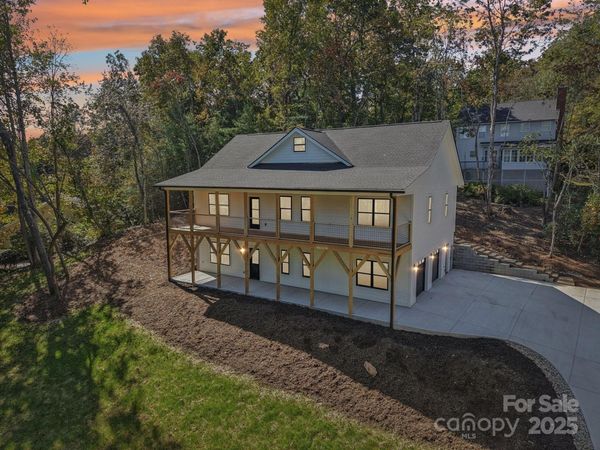271 Greenstone Lane, Mills River, NC 28759