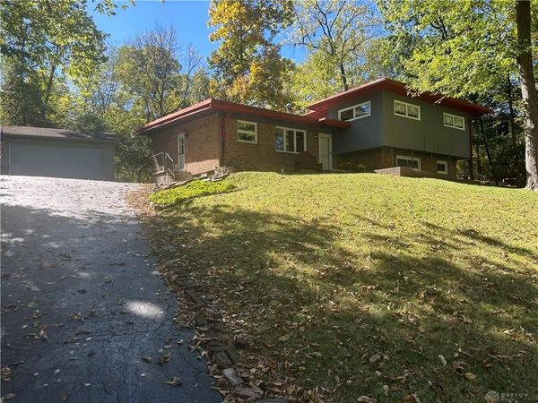 1535 Winding Trail, Springfield, OH 45503