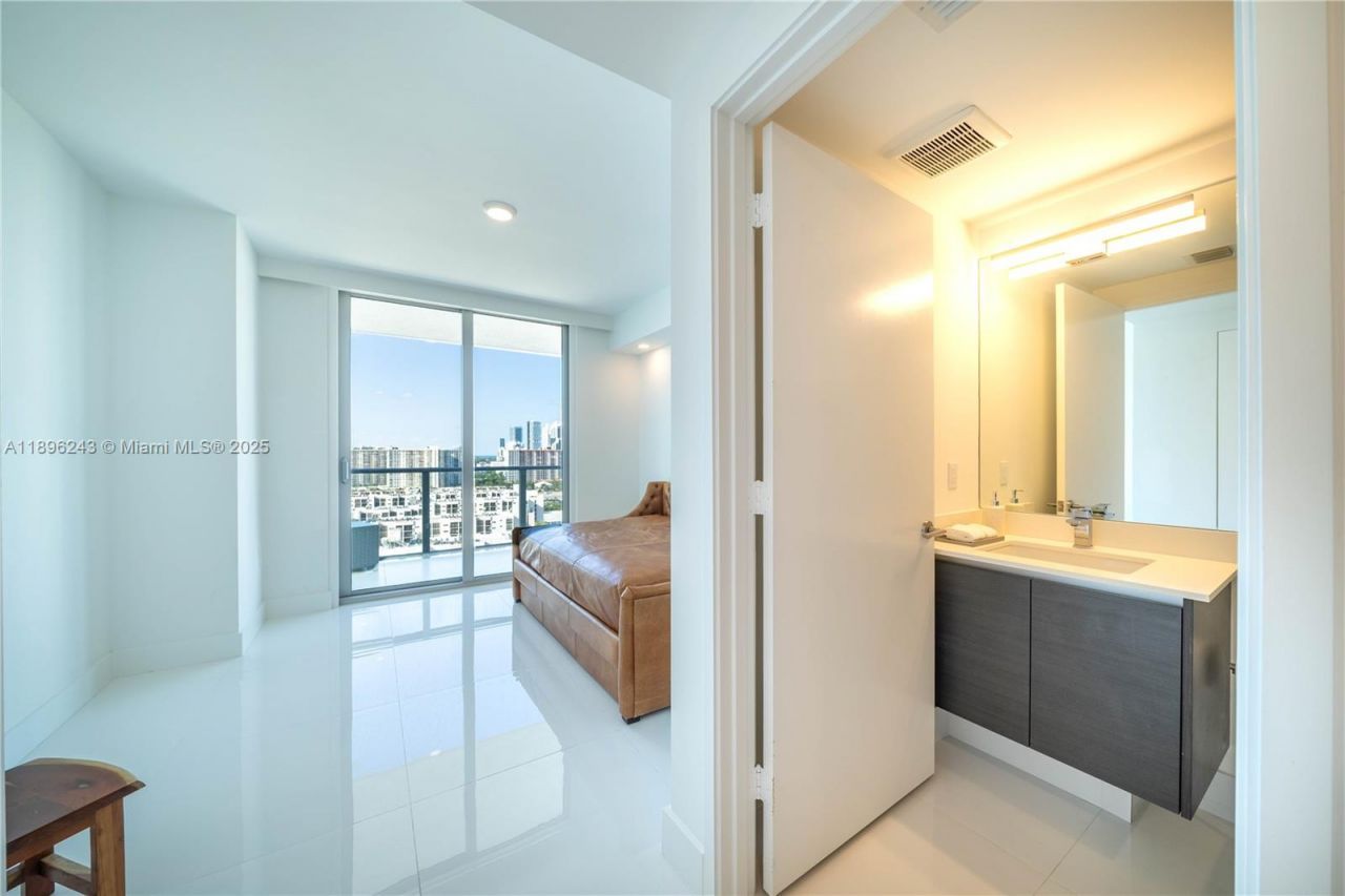 300 Sunny Isles Blvd, Unit 4-1901, Sunny Isles Beach, FL 33160 Photo
