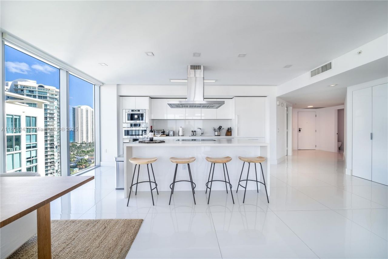 300 Sunny Isles Blvd, Unit 4-1901, Sunny Isles Beach, FL 33160 Photo