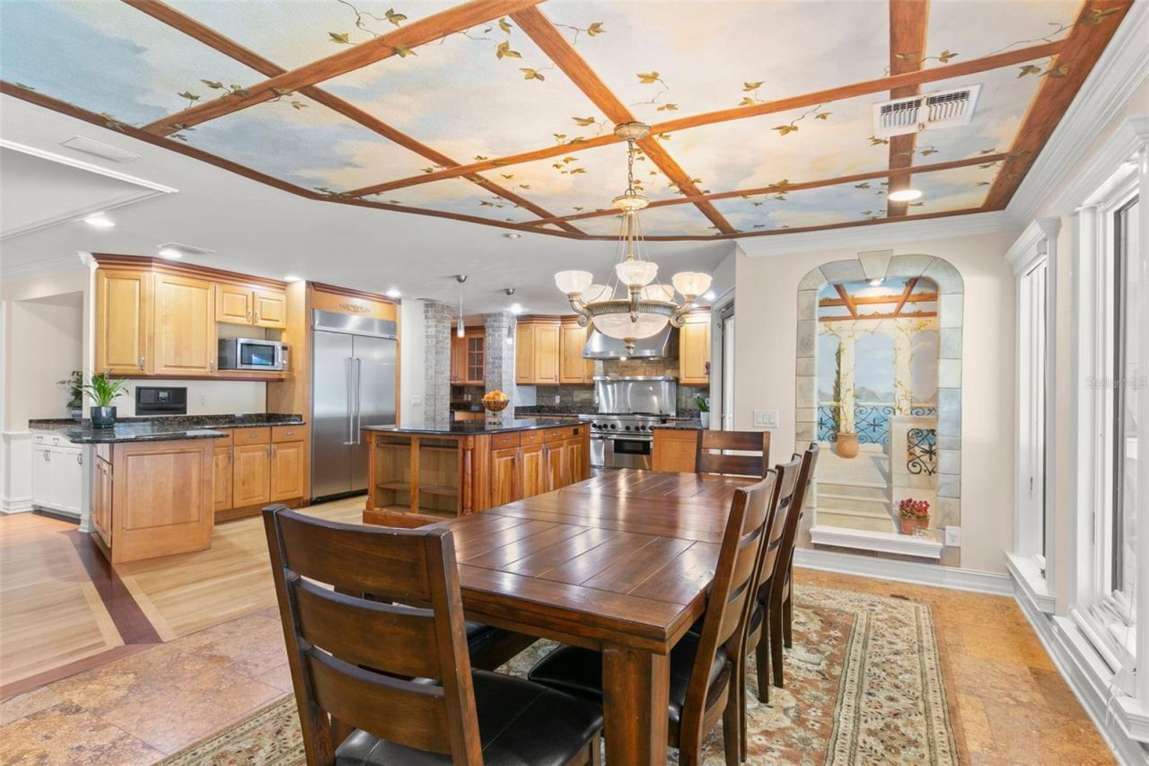 3498 Shoreline Circle, Palm Harbor, FL 34684 Photo