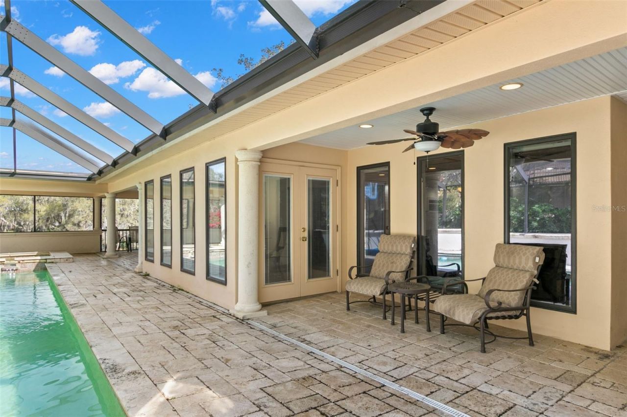 3498 Shoreline Circle, Palm Harbor, FL 34684 Photo