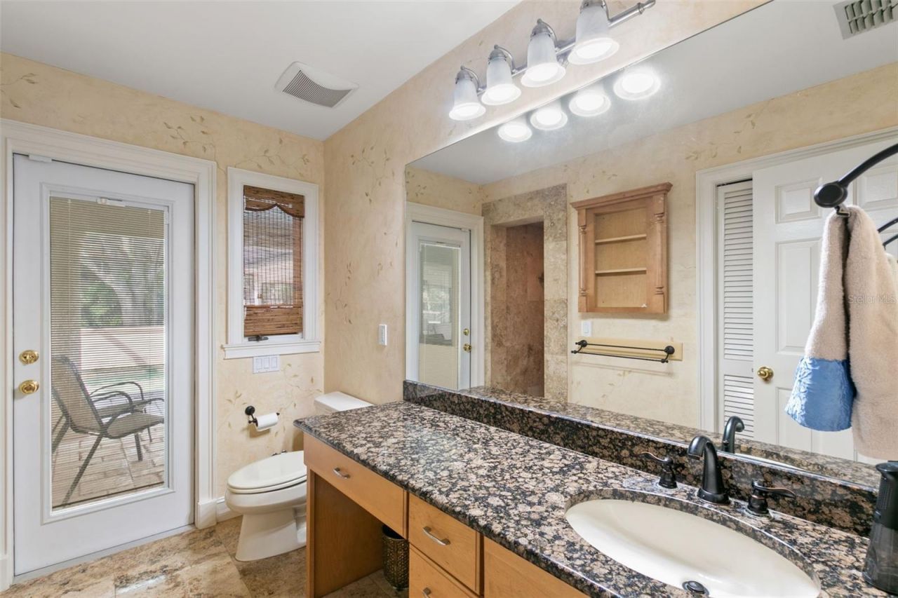 3498 Shoreline Circle, Palm Harbor, FL 34684 Photo