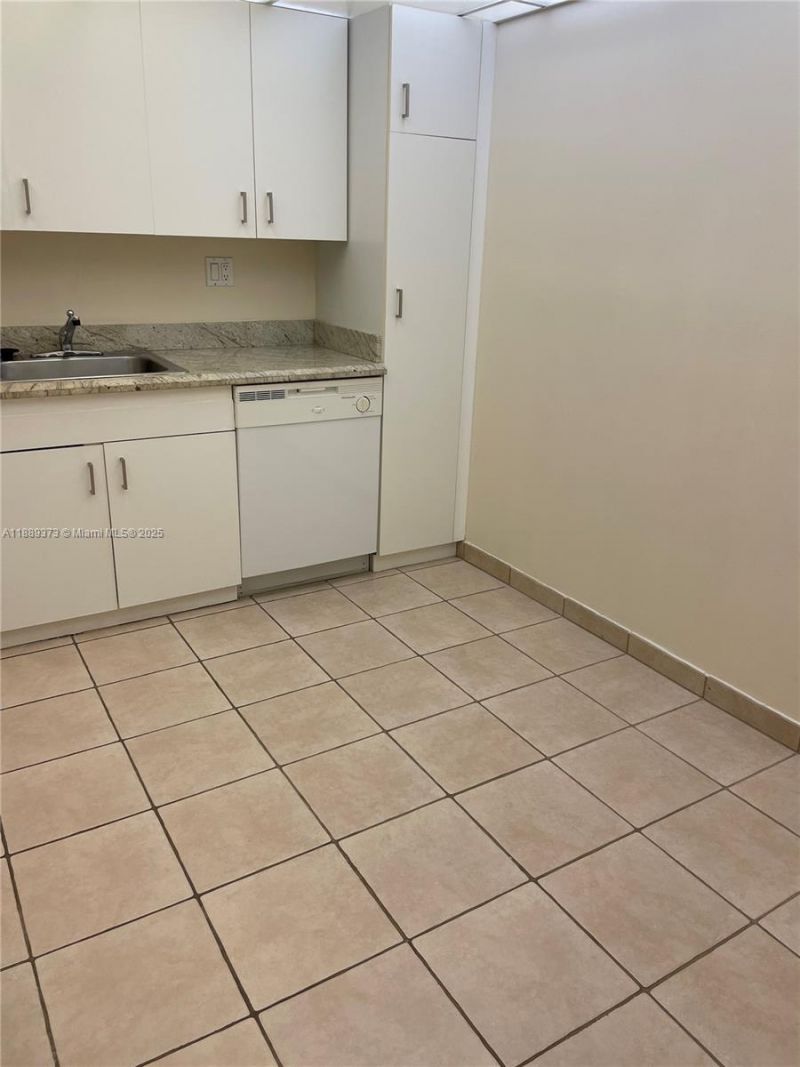 18151 NE 31st Ct, Unit 1411, Aventura, FL 33160 Photo