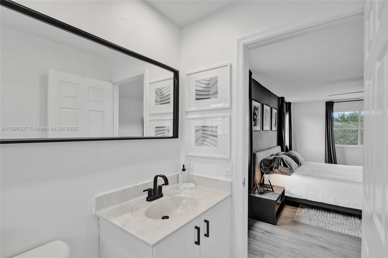 1725 Winterberry Ln, Unit 1725, Weston, FL 33327 Photo