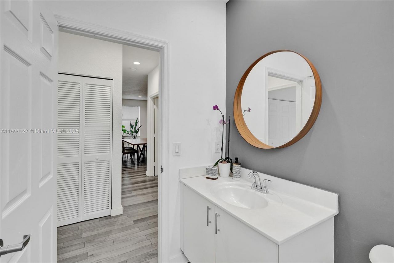 1725 Winterberry Ln, Unit 1725, Weston, FL 33327 Photo