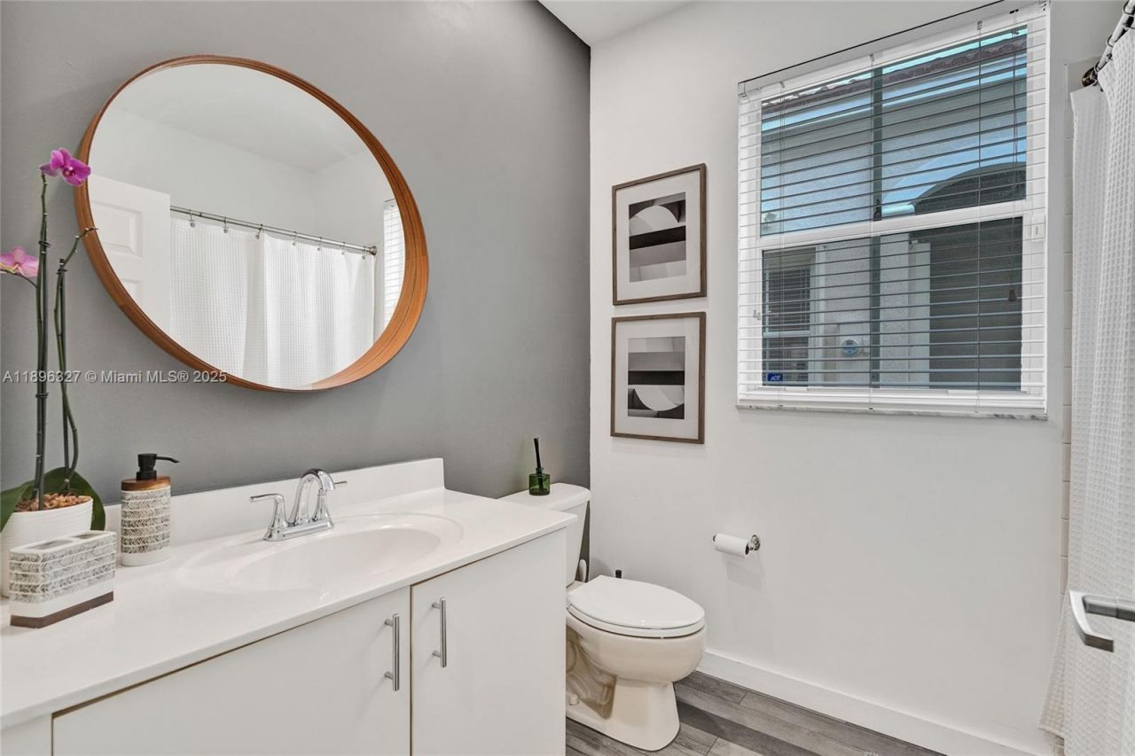 1725 Winterberry Ln, Unit 1725, Weston, FL 33327 Photo