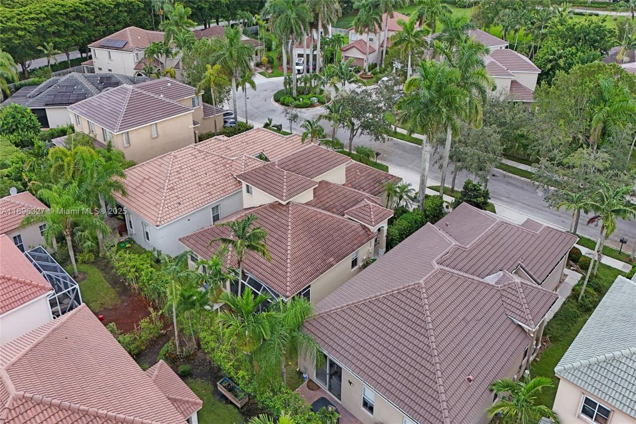 1725 Winterberry Ln, Unit 1725, Weston, FL 33327 Photo