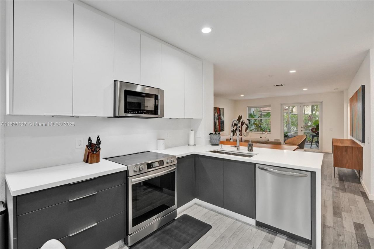 1725 Winterberry Ln, Unit 1725, Weston, FL 33327 Photo