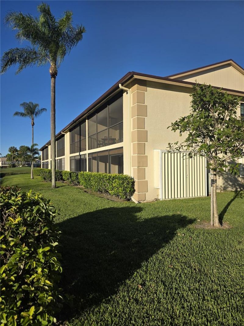 401 Pinecrest Cir, Unit A, Jupiter, FL 33458 Photo
