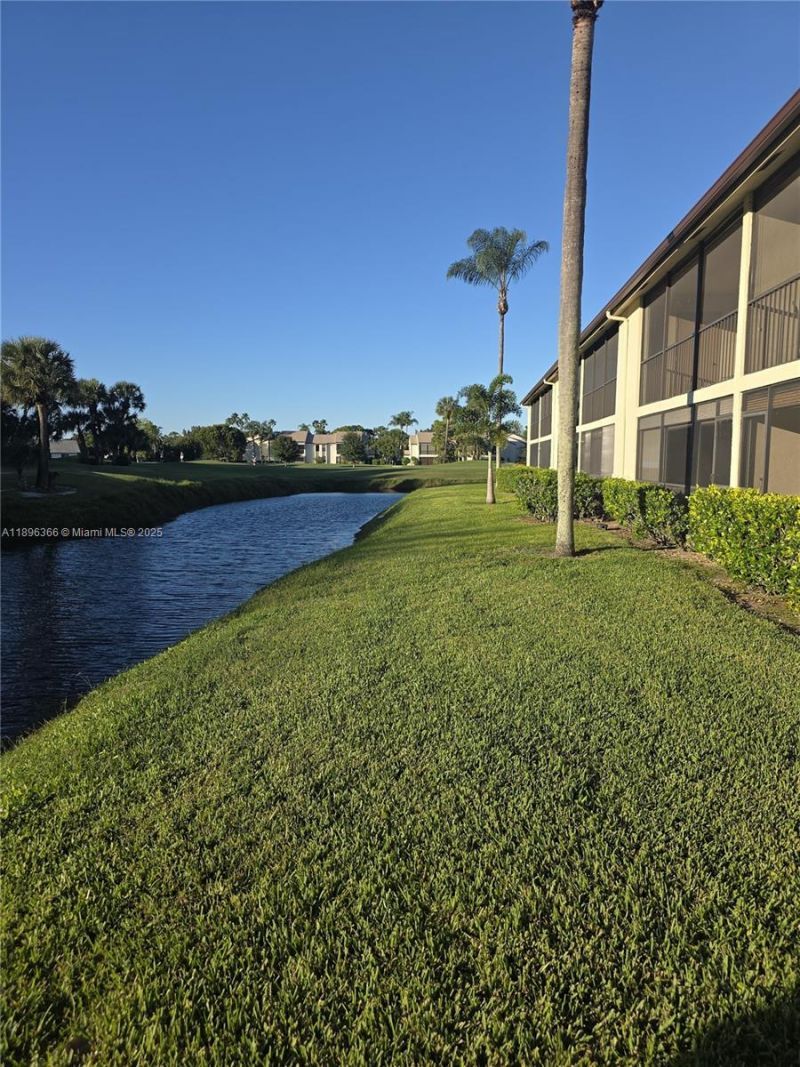 401 Pinecrest Cir, Unit A, Jupiter, FL 33458 Photo