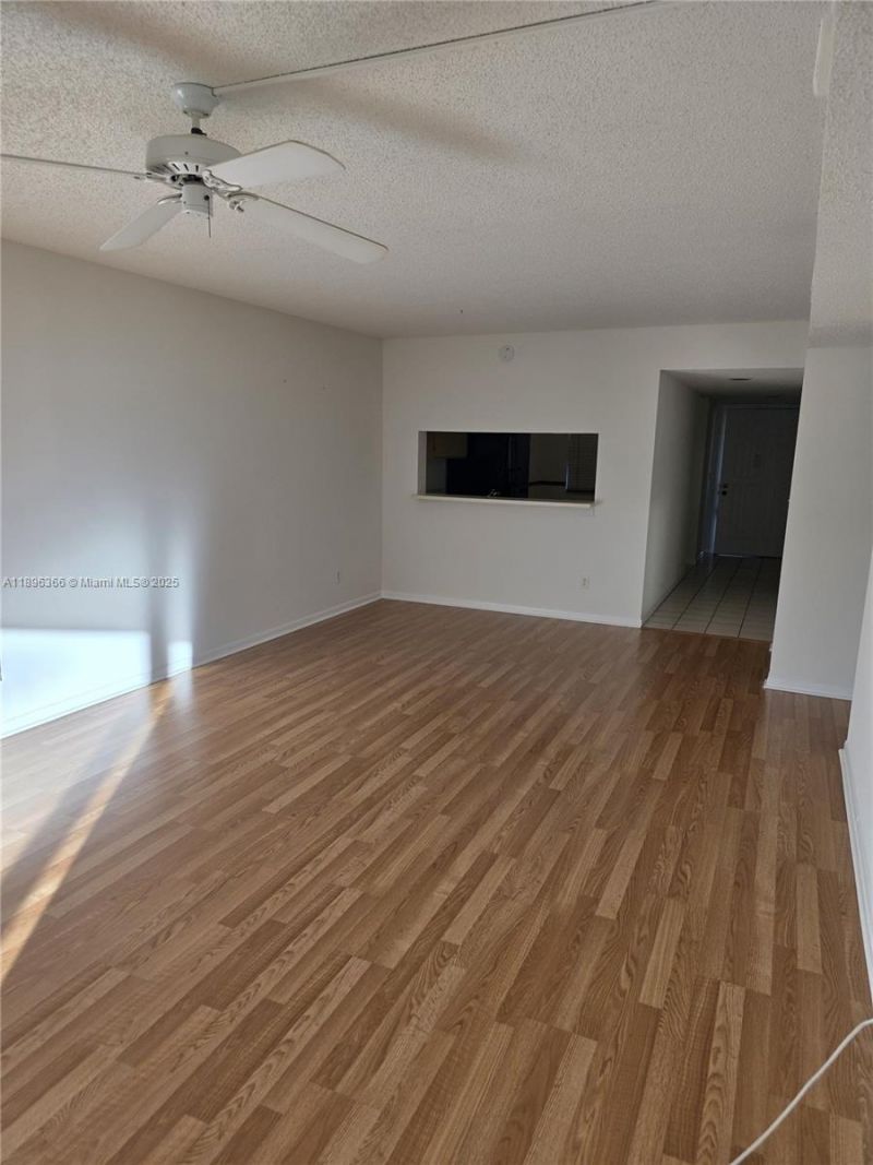 401 Pinecrest Cir, Unit A, Jupiter, FL 33458 Photo