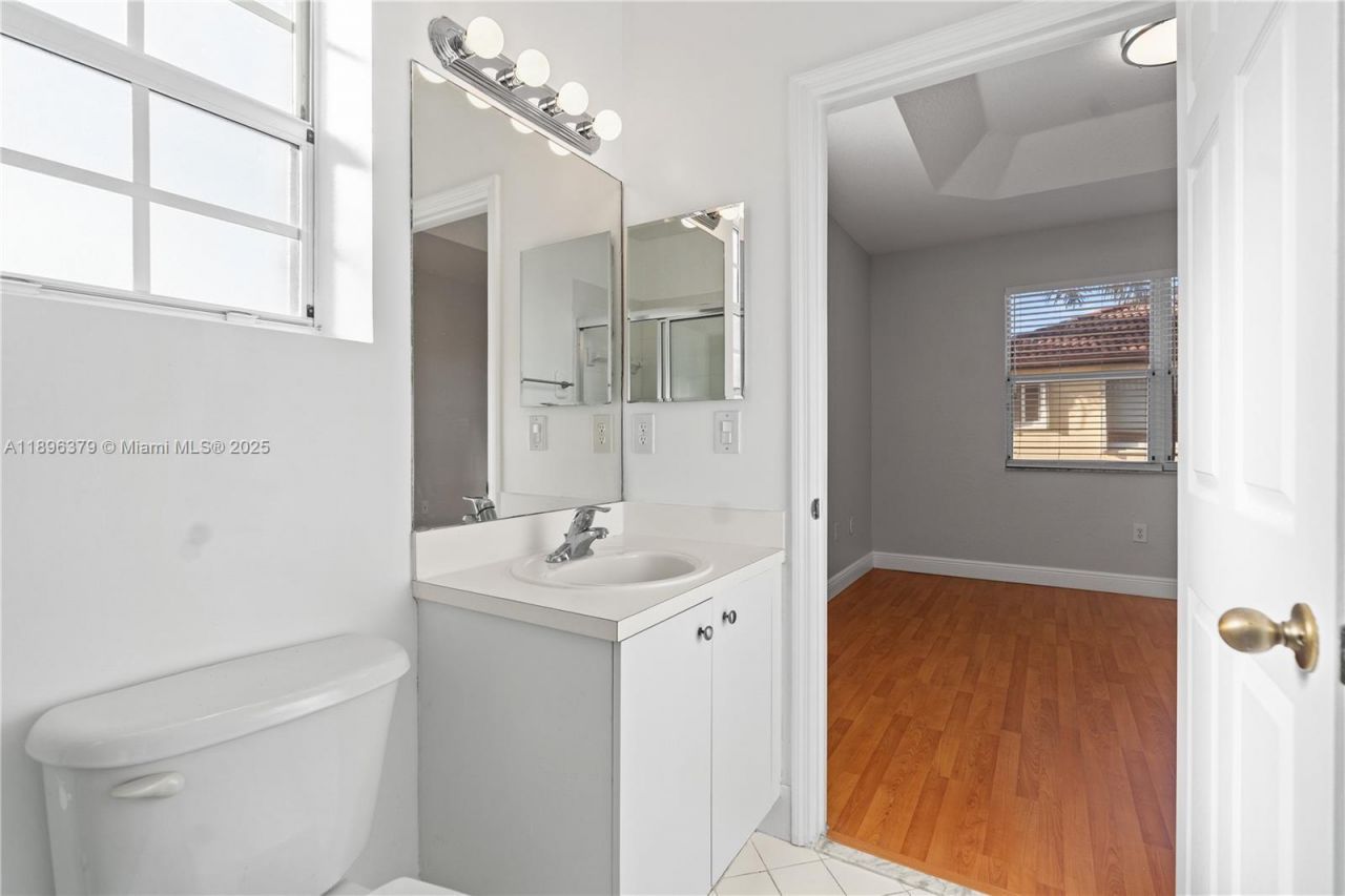 1398 NE 33rd Ave, Unit 201-25, Homestead, FL 33033 Photo