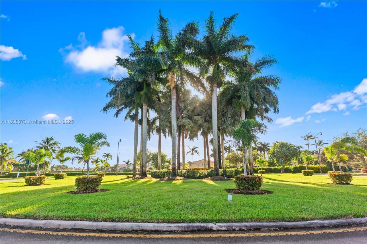 1398 NE 33rd Ave, Unit 201-25, Homestead, FL 33033 Photo