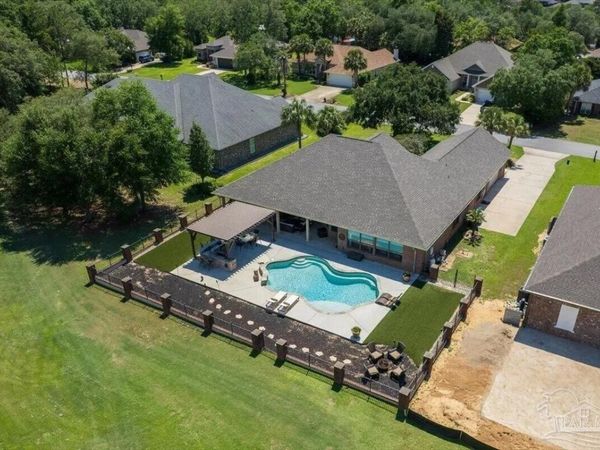 2858 PGA Boulevard, Navarre, FL 32566