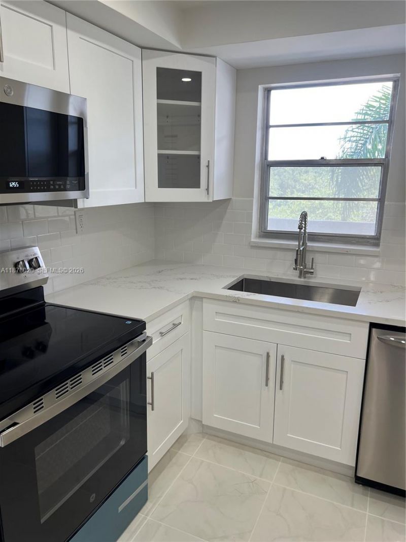 5900 NW 44th St, Unit 405, Lauderhill, FL 33319 Photo