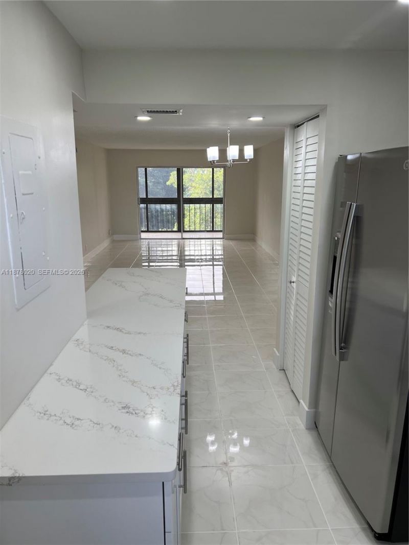 5900 NW 44th St, Unit 405, Lauderhill, FL 33319 Photo