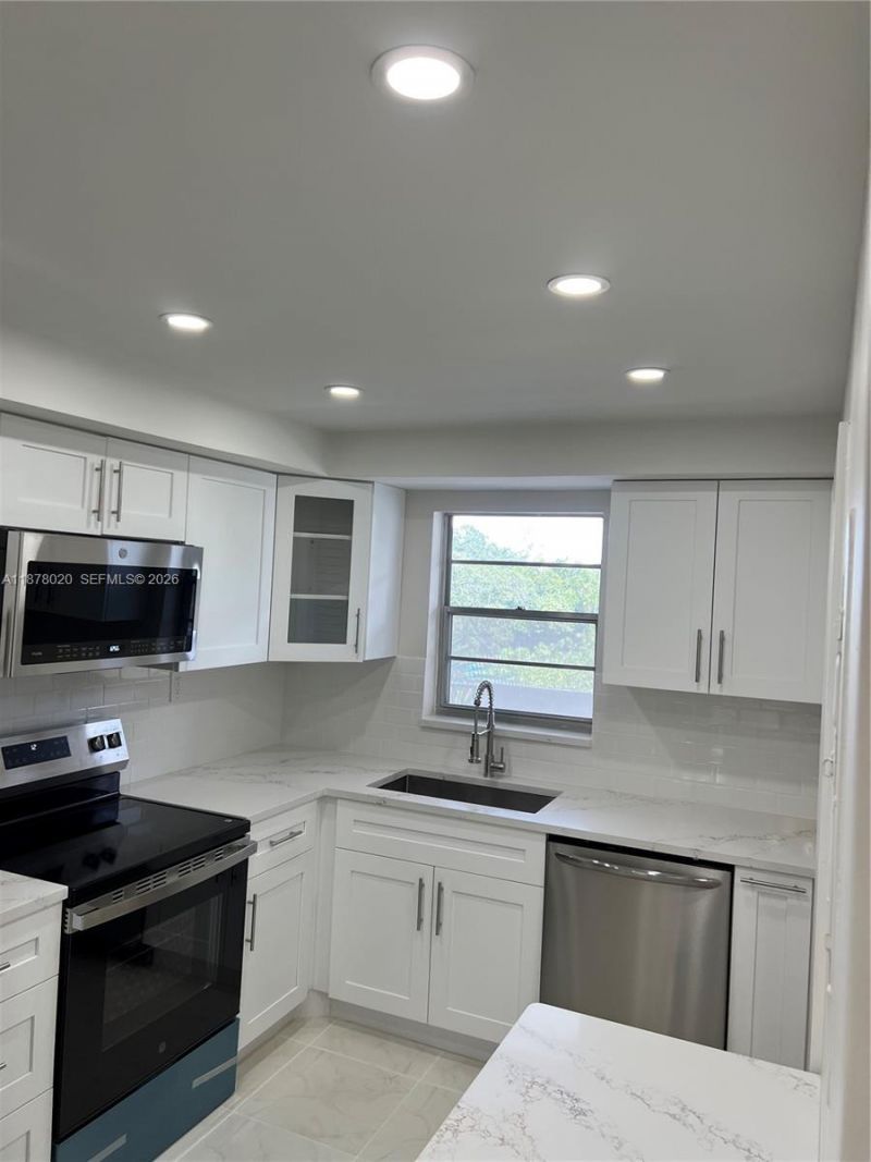 5900 NW 44th St, Unit 405, Lauderhill, FL 33319 Photo