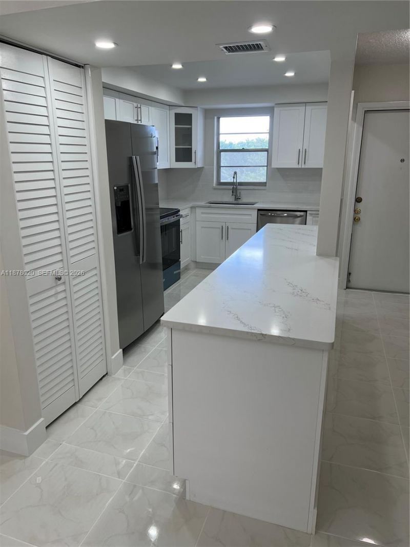 5900 NW 44th St, Unit 405, Lauderhill, FL 33319 Photo