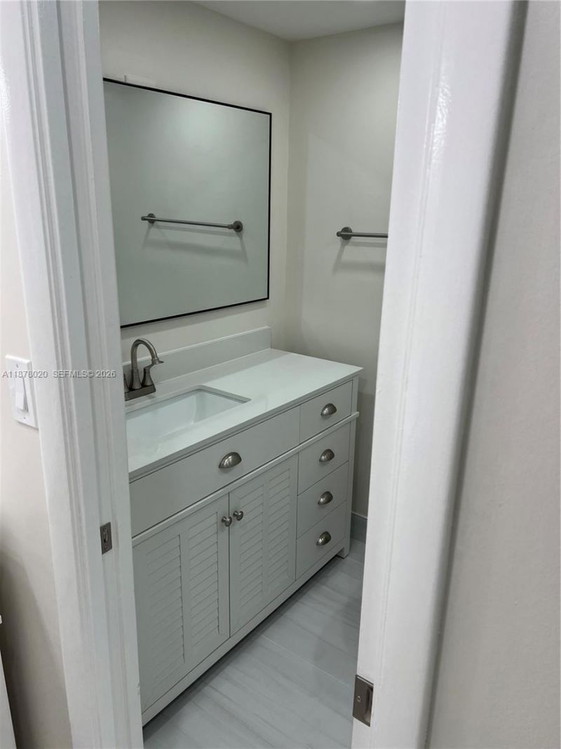 5900 NW 44th St, Unit 405, Lauderhill, FL 33319 Photo