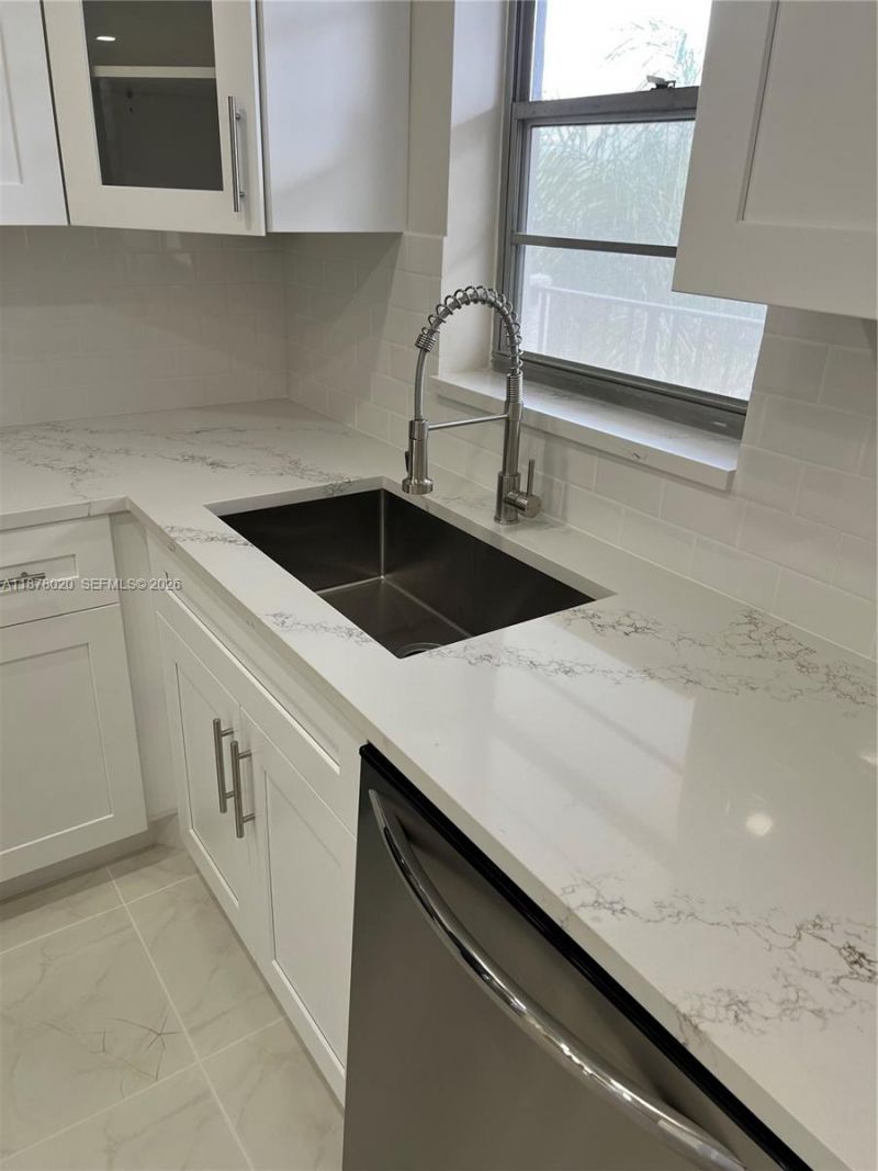 5900 NW 44th St, Unit 405, Lauderhill, FL 33319 Photo