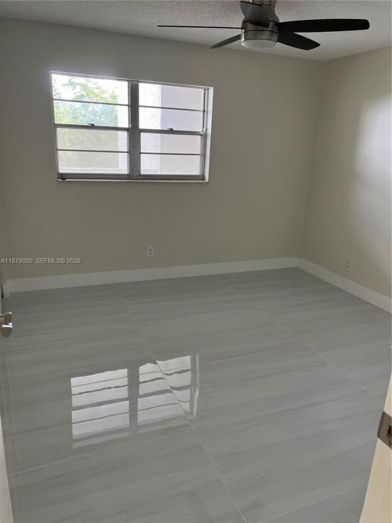 5900 NW 44th St, Unit 405, Lauderhill, FL 33319 Photo