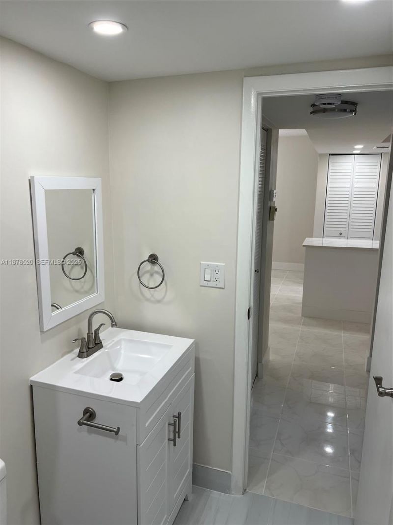 5900 NW 44th St, Unit 405, Lauderhill, FL 33319 Photo