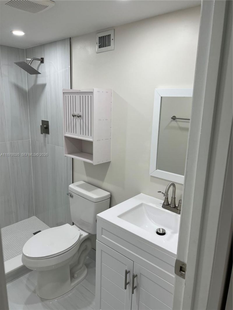 5900 NW 44th St, Unit 405, Lauderhill, FL 33319 Photo
