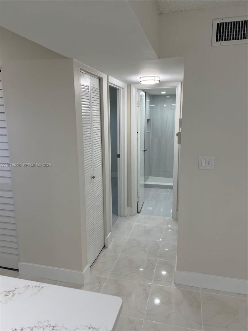 5900 NW 44th St, Unit 405, Lauderhill, FL 33319 Photo