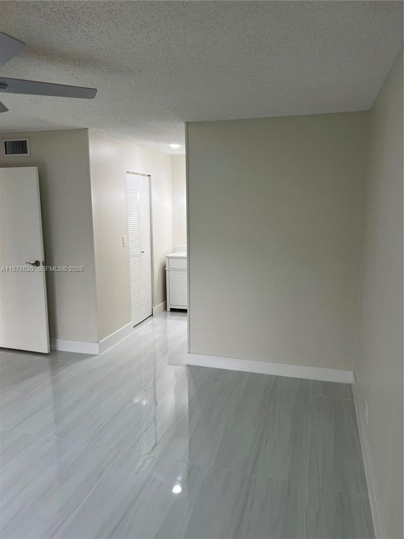 5900 NW 44th St, Unit 405, Lauderhill, FL 33319 Photo